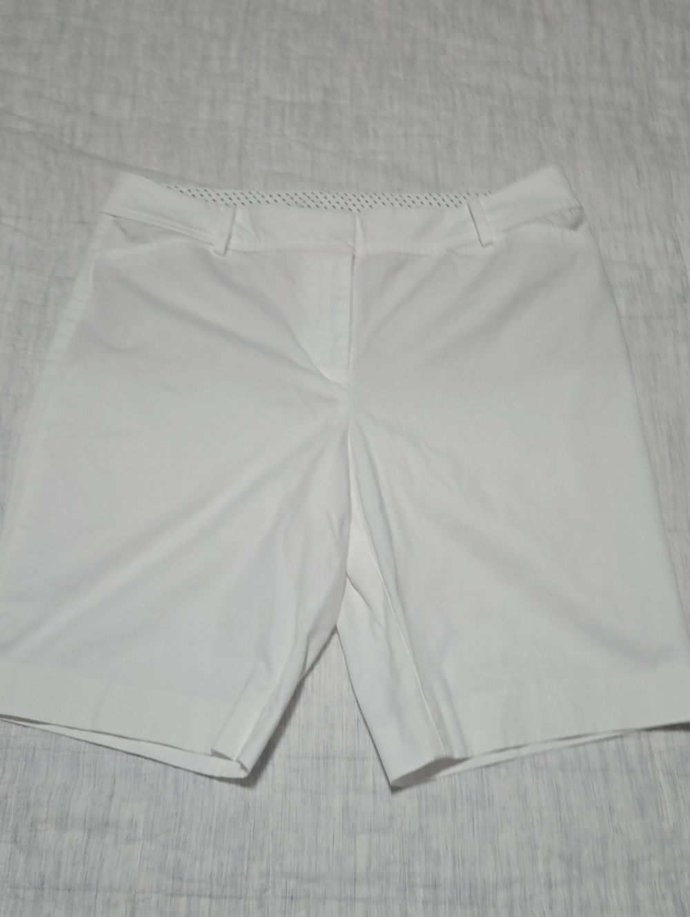 Talbots White Mid-Length Women's Bermuda Shorts